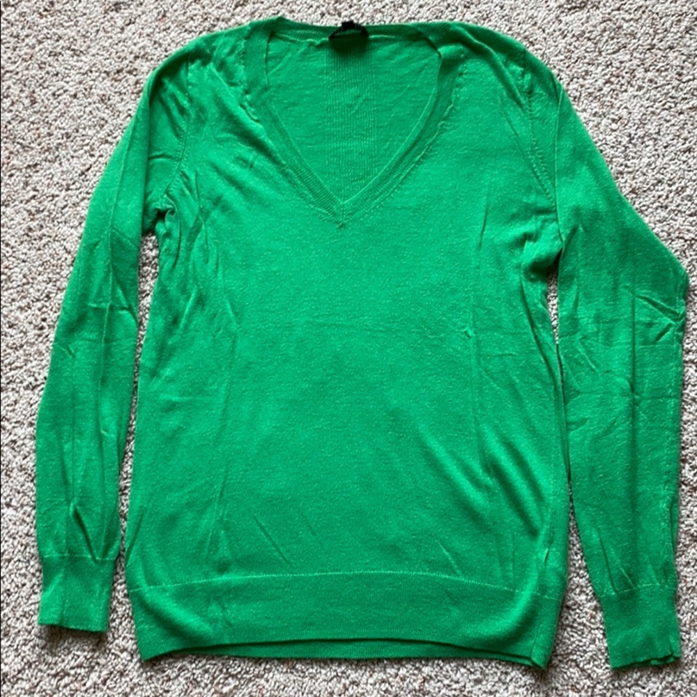 Women’s Limited Green V-Neck Sweater Size Medium